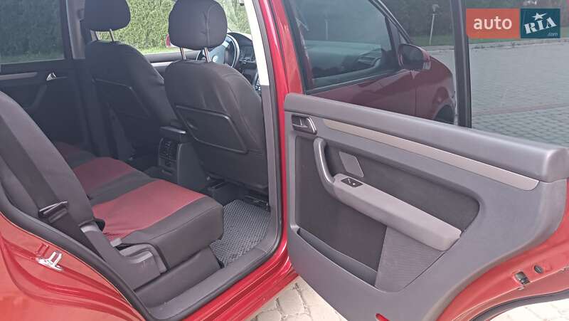 Мінівен Volkswagen Touran 2007 в Дунаївцях