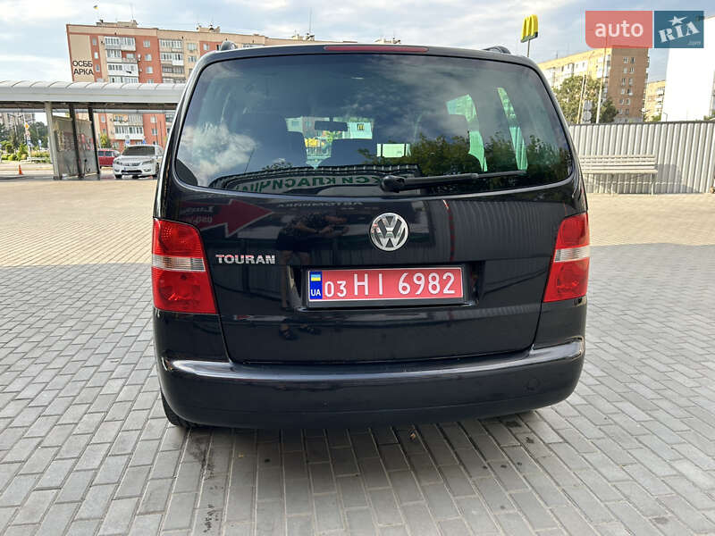 Минивэн Volkswagen Touran 2004 в Александрие
