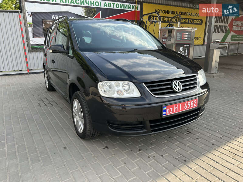 Минивэн Volkswagen Touran 2004 в Александрие