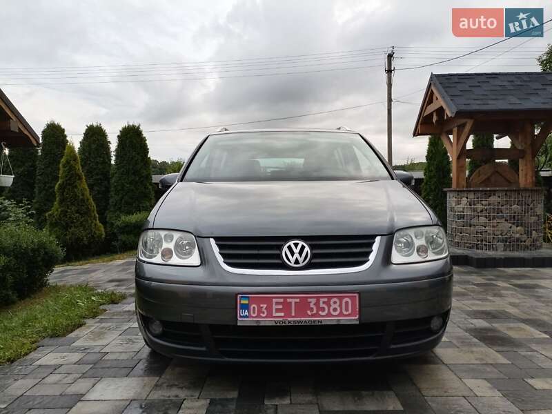 Минивэн Volkswagen Touran 2004 в Косове