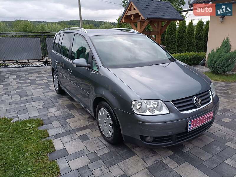 Минивэн Volkswagen Touran 2004 в Косове