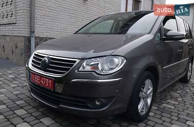 Минивэн Volkswagen Touran 2010 в Ходорове