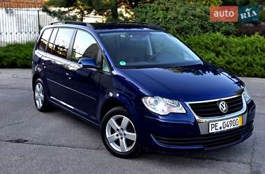 Минивэн Volkswagen Touran 2009 в Полтаве