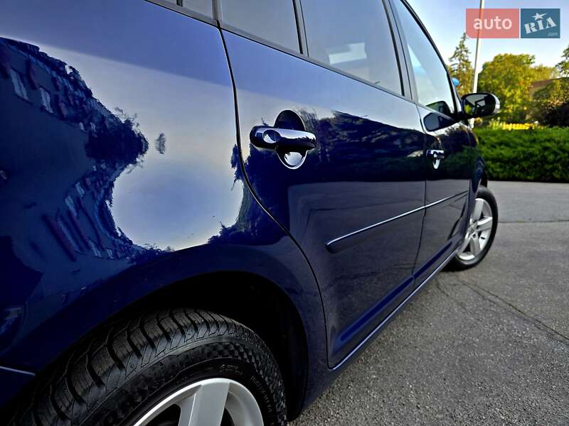 Мінівен Volkswagen Touran 2009 в Полтаві