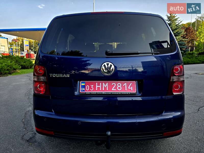 Мінівен Volkswagen Touran 2009 в Полтаві