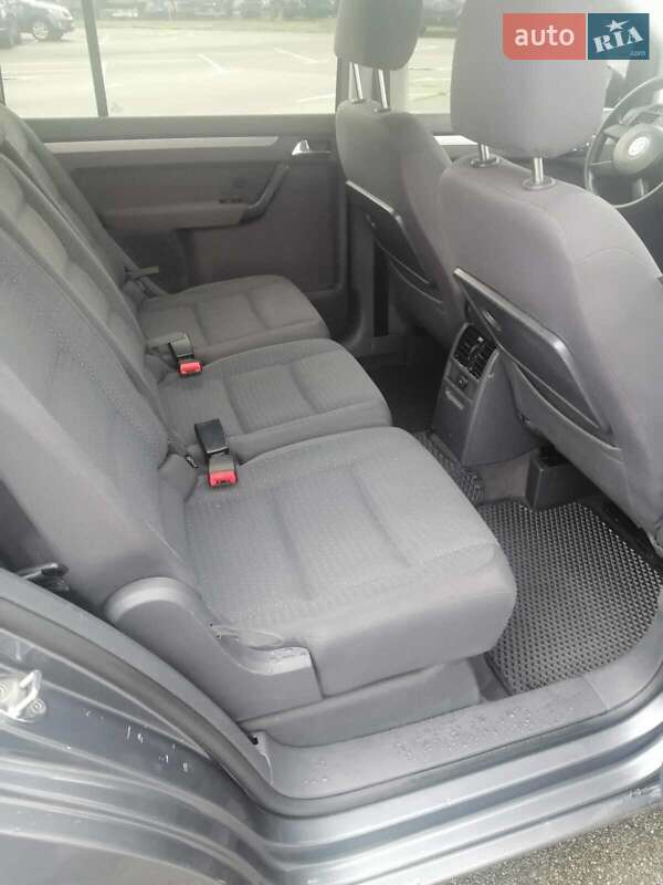 Мінівен Volkswagen Touran 2005 в Києві фото 5 Мінівен Volkswagen Touran 2005 в Києві