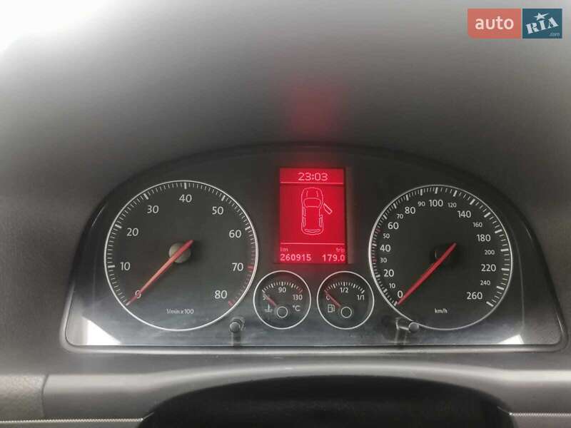 Мінівен Volkswagen Touran 2005 в Києві фото 9 Мінівен Volkswagen Touran 2005 в Києві