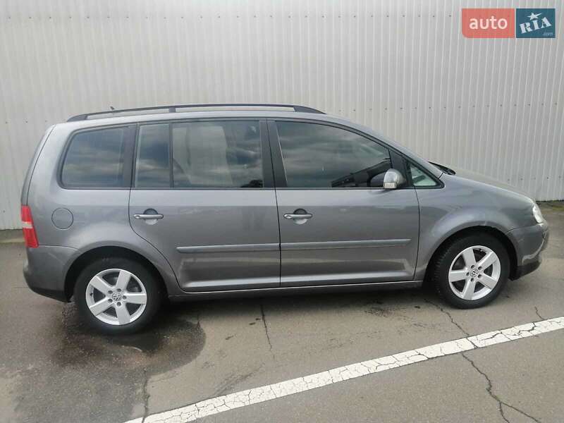 Мінівен Volkswagen Touran 2005 в Києві фото 12 Мінівен Volkswagen Touran 2005 в Києві