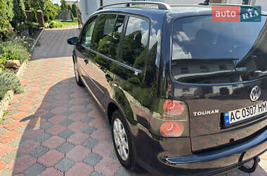 Минивэн Volkswagen Touran 2010 в Ровно