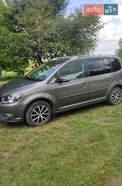 Минивэн Volkswagen Touran 2011 в Золочеве