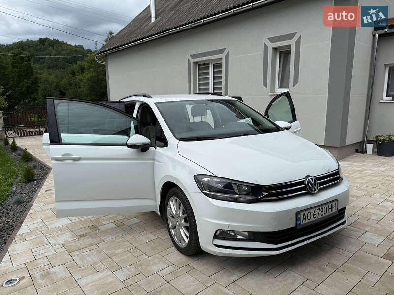 Volkswagen Touran 2015