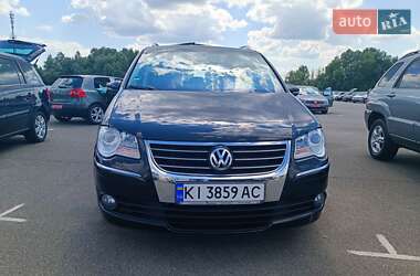 Минивэн Volkswagen Touran 2009 в Киеве