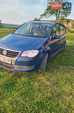 Минивэн Volkswagen Touran 2010 в Бродах