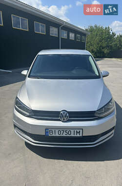 Мінівен Volkswagen Touran 2015 в Лубнах