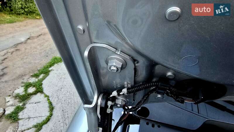 Минивэн Volkswagen Touran 2006 в Полтаве