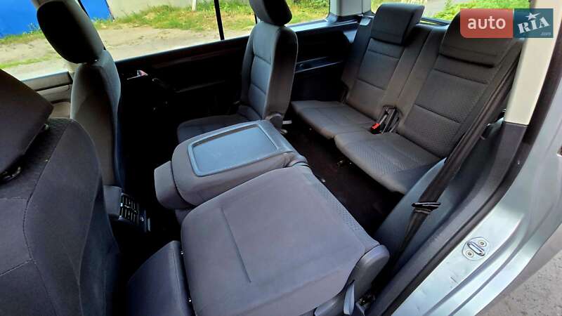 Минивэн Volkswagen Touran 2006 в Полтаве