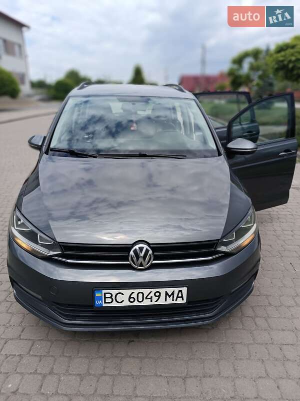 Мікровен Volkswagen Touran 2017 в Львові