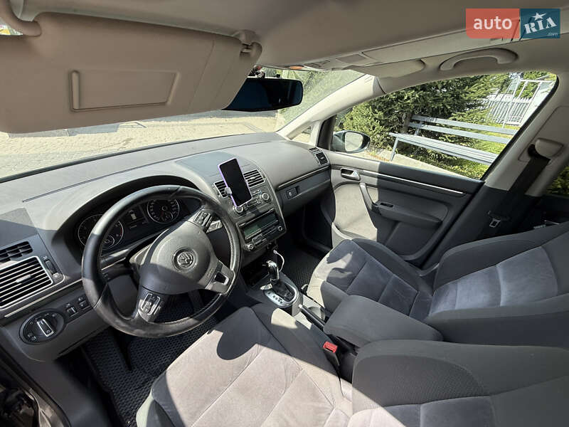 Мінівен Volkswagen Touran 2010 в Вінниці