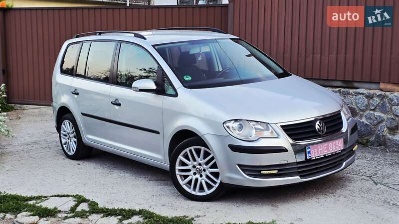 Минивэн Volkswagen Touran 2007 в Полтаве
