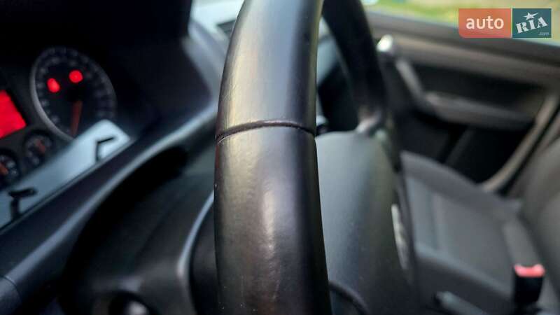 Минивэн Volkswagen Touran 2007 в Полтаве