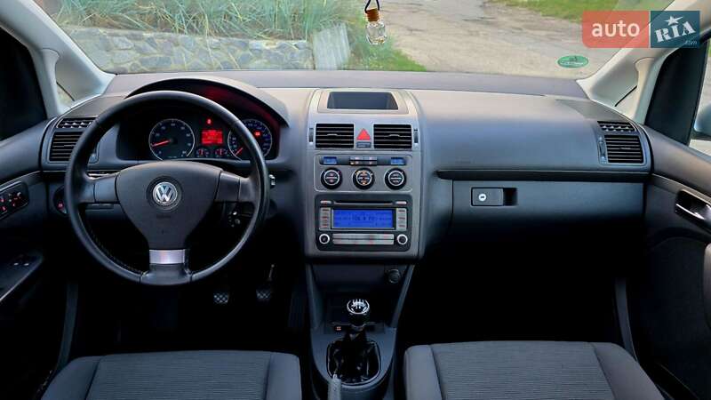 Минивэн Volkswagen Touran 2007 в Полтаве