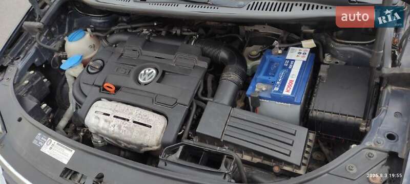 Минивэн Volkswagen Touran 2010 в Луцке