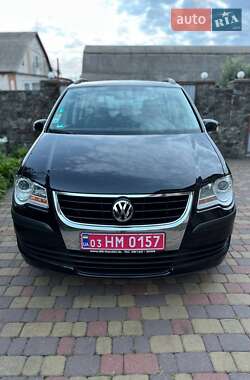 Минивэн Volkswagen Touran 2009 в Виннице