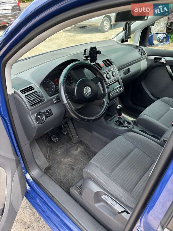 Минивэн Volkswagen Touran 2003 в Валках фото 7 Минивэн Volkswagen Touran 2003 в Валках