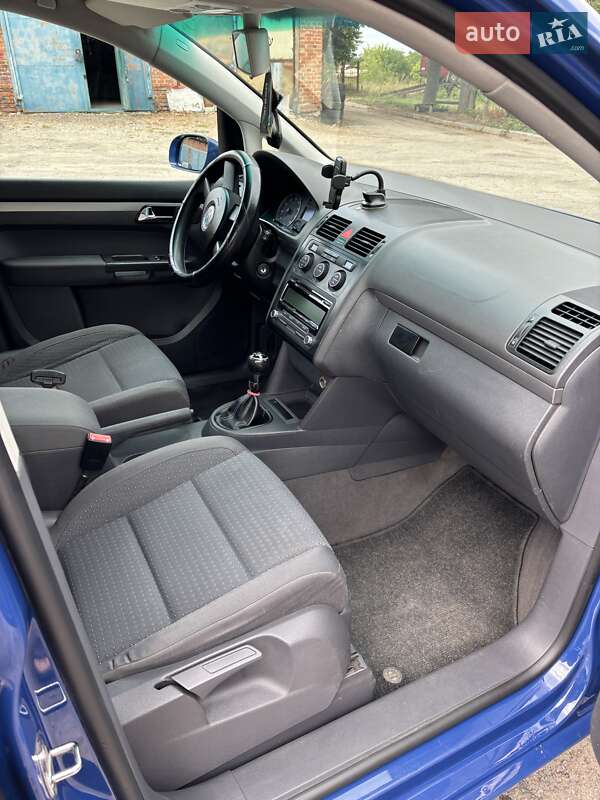 Минивэн Volkswagen Touran 2003 в Валках фото 5 Минивэн Volkswagen Touran 2003 в Валках