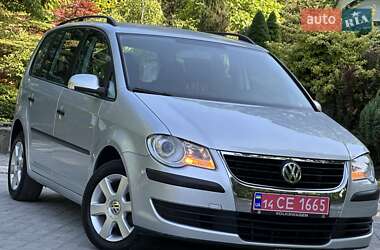 Минивэн Volkswagen Touran 2007 в Дрогобыче