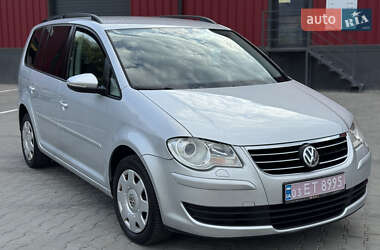 Мінівен Volkswagen Touran 2010 в Луцьку