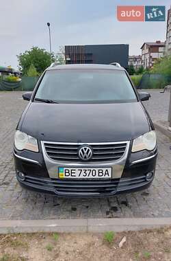 Минивэн Volkswagen Touran 2007 в Христиновке