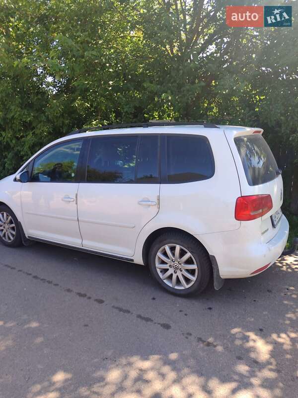 Volkswagen Touran 2012 Volkswagen Touran 2012