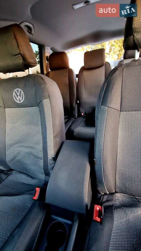 Минивэн Volkswagen Touran 2006 в Звягеле