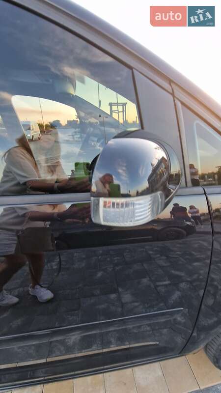 Минивэн Volkswagen Touran 2006 в Звягеле