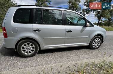 Мінівен Volkswagen Touran 2005 в Бучі