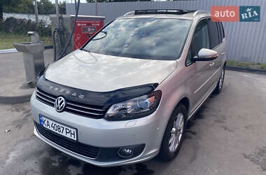Мінівен Volkswagen Touran 2012 в Києві