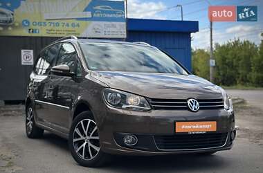 Мінівен Volkswagen Touran 2011 в Сумах