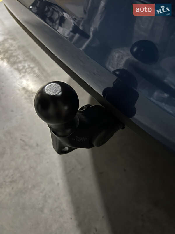 Микровэн Volkswagen Touran 2017 в Львове