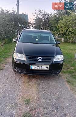 Минивэн Volkswagen Touran 2004 в Дубно