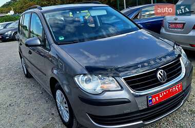 Минивэн Volkswagen Touran 2008 в Белой Церкви