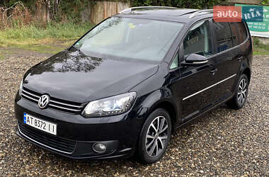 Минивэн Volkswagen Touran 2011 в Виноградове