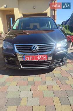 Минивэн Volkswagen Touran 2008 в Луцке