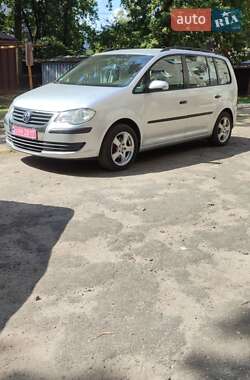 Минивэн Volkswagen Touran 2009 в Луцке