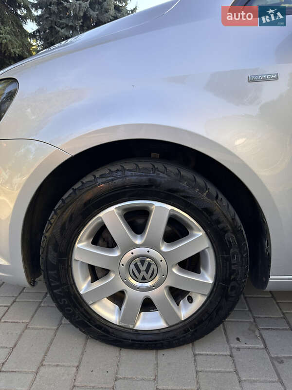 Мінівен Volkswagen Touran 2013 в Могилів-Подільському