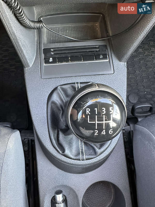 Мінівен Volkswagen Touran 2013 в Могилів-Подільському