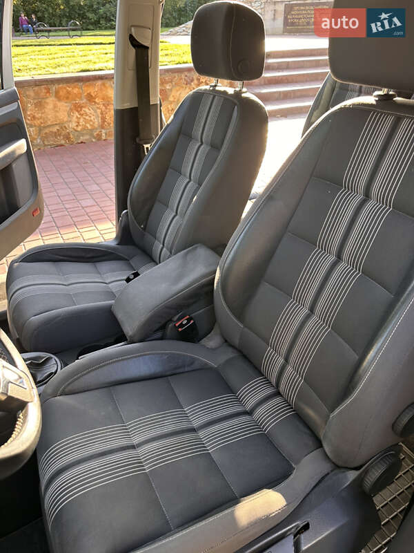 Мінівен Volkswagen Touran 2013 в Могилів-Подільському