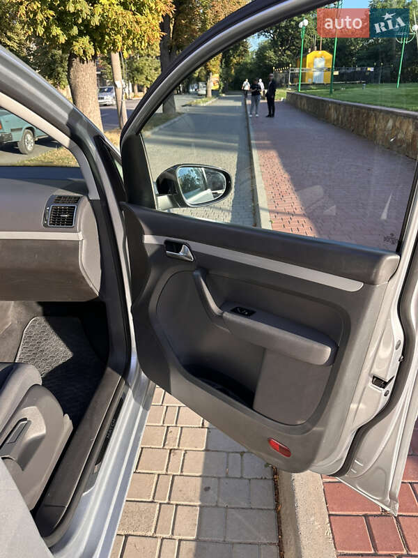 Мінівен Volkswagen Touran 2013 в Могилів-Подільському