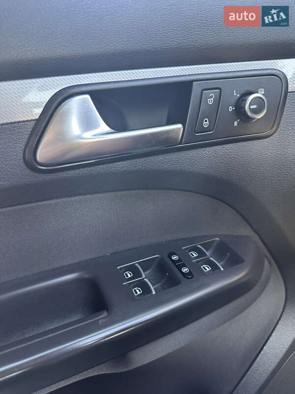 Мінівен Volkswagen Touran 2013 в Могилів-Подільському