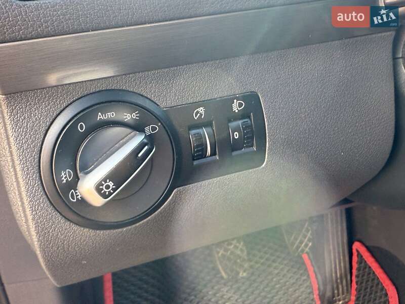 Минивэн Volkswagen Touran 2011 в Броварах фото 15 Минивэн Volkswagen Touran 2011 в Броварах